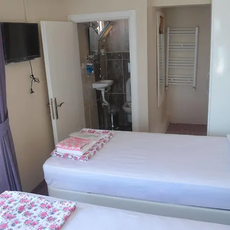 Kiyi Motel 2*
