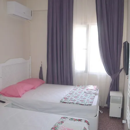 Kiyi Motel 2*